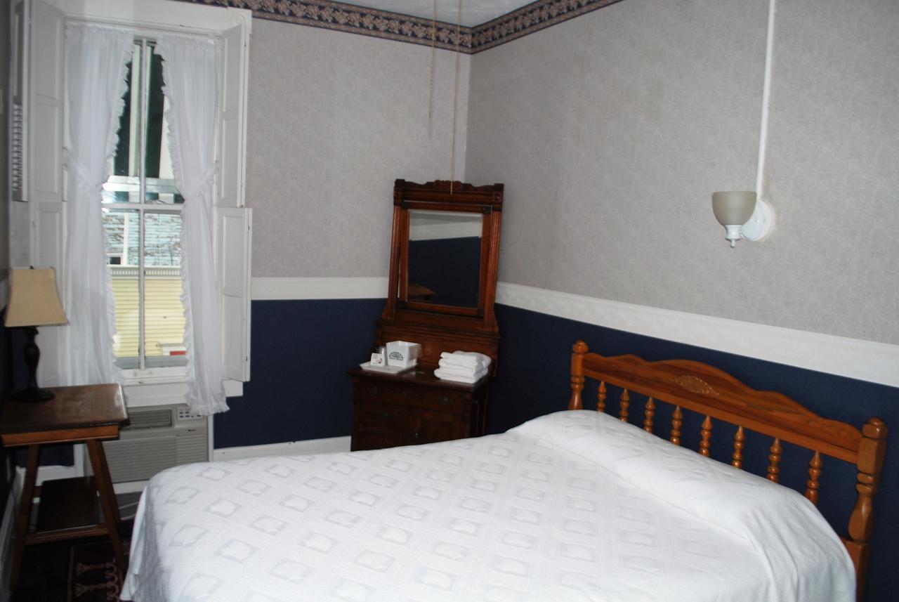 The Historic Park Hotel Put-in-Bay Exterior foto